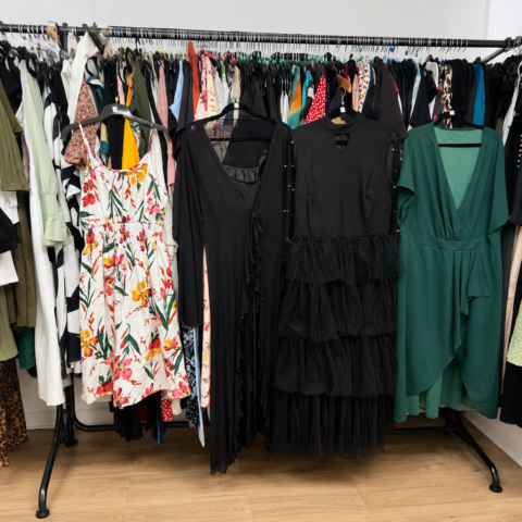 Women's Clothing Warehouse Lot — 30 Pieces (Mixed Sizes)